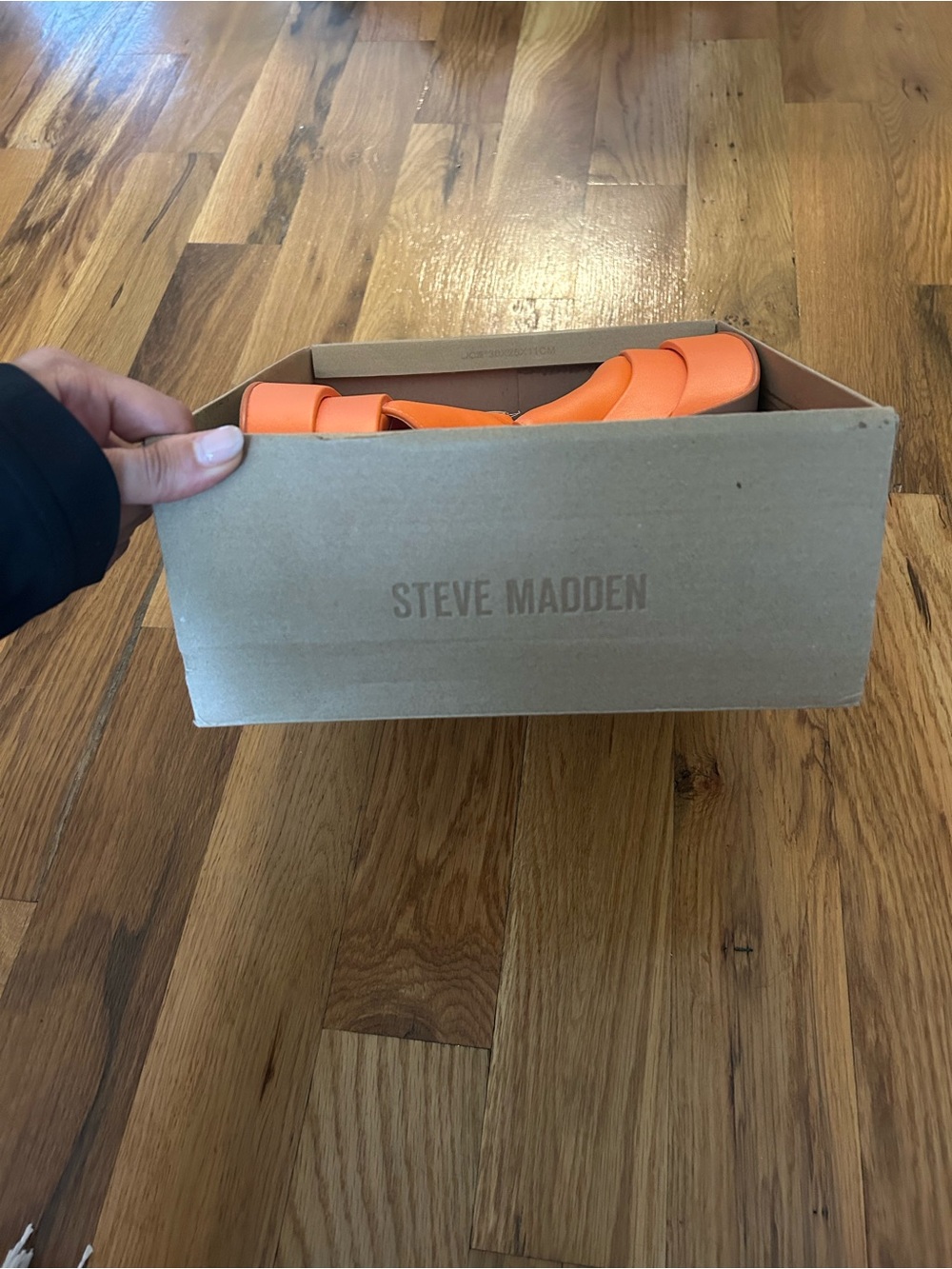 NIB Steve Madden Orange Platform Sandals - Picture 2 of 6